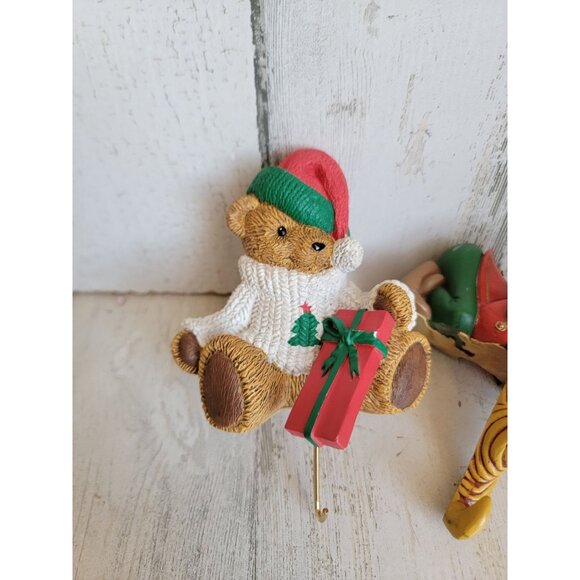 Ledge hanging bear stocking holder elf Xmas home decor set figure - Picture 3 of 6